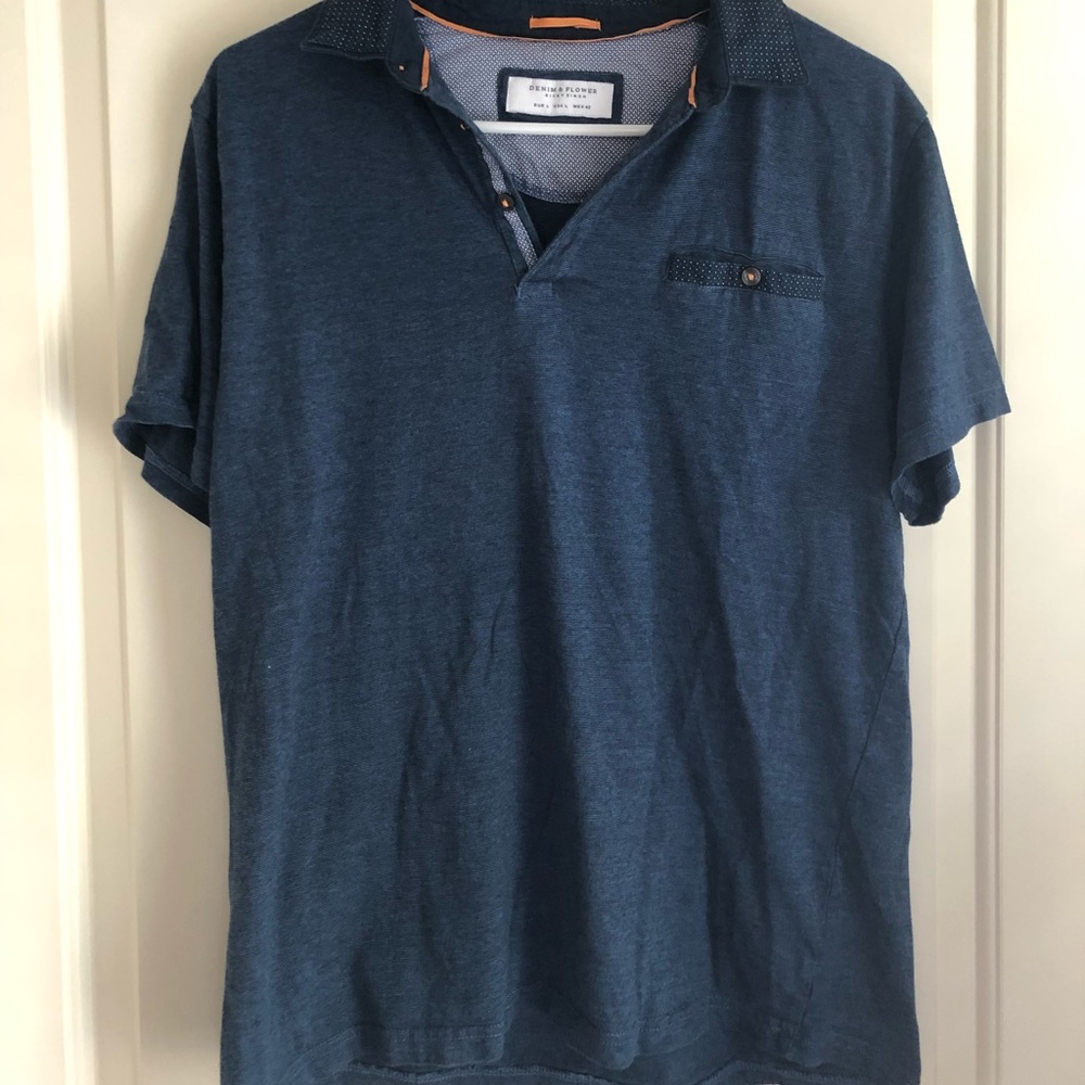 Men’s navy blue polo